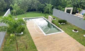 Imagem 7: REF: OFFICE2701 Sobrado no Condomínio do Lago, sendo 4 suítes, com 309m², Goiânia-GO codig