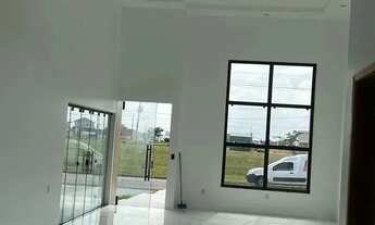 Imagem 7: VENDO EXCELENTE CASA COM PISCINA DE HIDROMASSAGEM, PE DIREITO DUPLO, OTIMO LUGAR PARA MORA