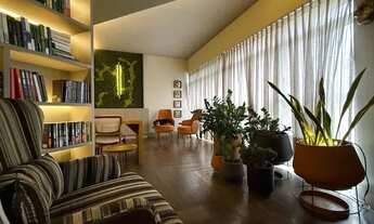 Imagem: Amplo apartamento com vista para o Convento