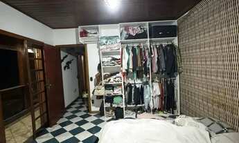 Imagem 4: Sobrado para aluguel tem 219 metros quadrados com 2 quartos