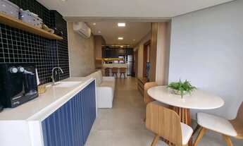 Imagem 3: Quarto e sala finamente decorado no Salvador Prime andar altíssimo