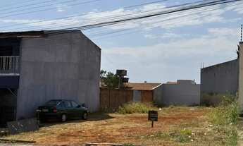 Imagem 3: Terreno 360m² no Jardim Europa Localização Privilegiada, Rua L-007, Região em Plena Valor