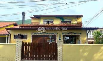Imagem: Casa à venda com 4 dormitórios, perto