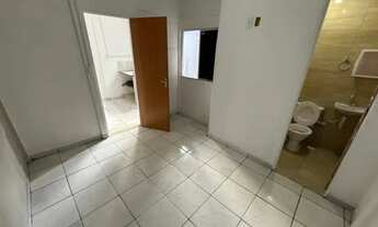 Imagem 7: Casa de fundos com garagem - 03 cômodos - QNG 43 - R$750