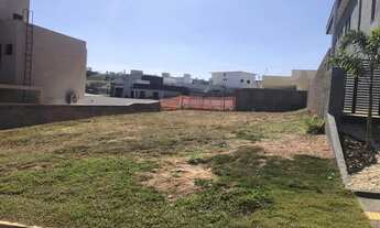 Imagem 2: Imóvel para venda tem 350 metros quadrados em Jardins Bolonha - Senador Canedo - GO