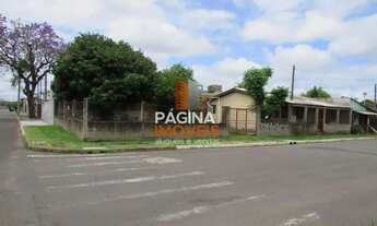 Imagem 5: Página 1 Imóveis anuncia Terreno de esquina com casa de 3 dormitórios, para venda no bairr