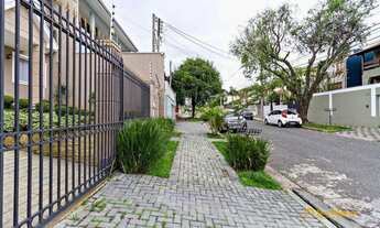 Imagem 7: Maravilhosa casa com 4 dormitórios, acabamento de alto padrão, com piscina à venda, 275 m²