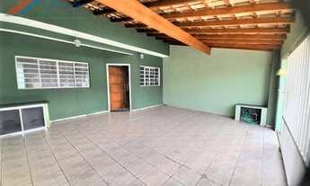 Imagem: Linda Casa térrea em ótima localização