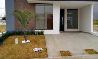 Imagem: Casa de condomínio térrea para venda possui