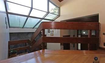 Imagem 5: Casa em Porto Alegre no Bairro Medianeira, 3 quartos,1 suíte, piscina, pátio,lareira churr