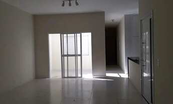 Imagem 2: Casa de condomínio térrea para aluguel tem 150 metros quadrados com 3 quartos