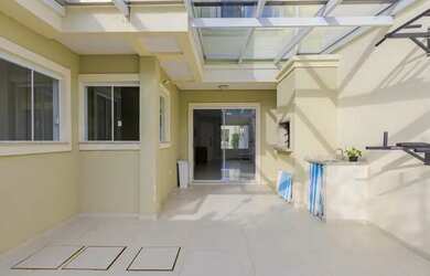 Imagem 5: Sobrado triplex em condomínio à venda por R$ 939.300 no São Francisco Curitiba/ PR