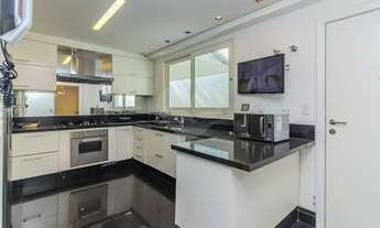 Imagem 14: CASA À VENDA COM 5 QUARTOS, PISCINA, JACUZZI NO MORUMBI