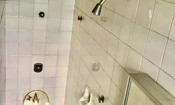 Imagem 5: Junto ao verde, 2 quartos e salão, original 3 quartos indevassáveis