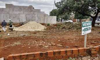 Imagem 2: 1/2 Terreno de Esquina