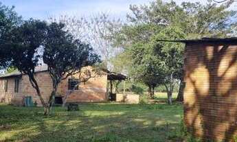 Imagem 2: Velleda oferece magnífico sítio 2 hectares, com casa, e fundos para lagoa, na Águas Claras