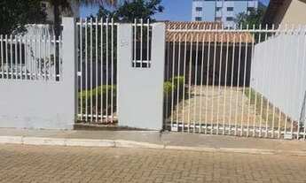 Imagem 2: Casa de condomínio para aluguel possui 300 metros quadrados com 4 quartos