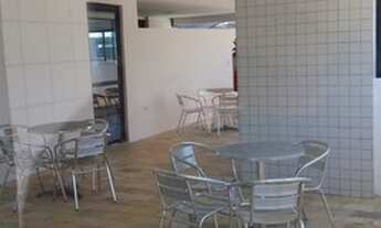 Imagem 6: Harmonia descreve esse imóvel, sala ampla e varanda com vista panorâmica da praia de Cande