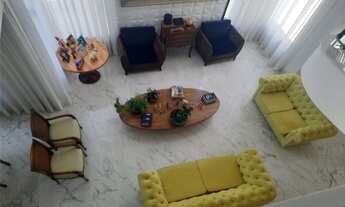 Imagem 2: Casa estilo neoclássica com 5 dorm, mobiliada