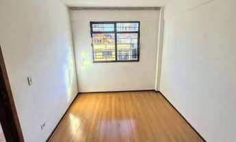 Imagem 7: Uma quadra do shopping Estação