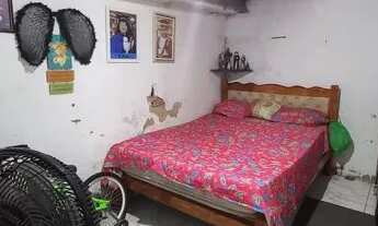 Imagem 4: Casa em rua pública