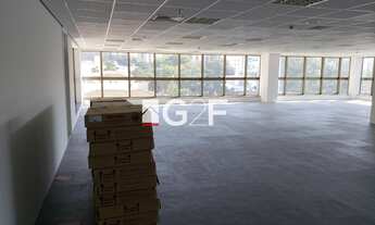 Imagem 4: Sala no Cambuí Galpão / depósito com 5 vagas na garagem