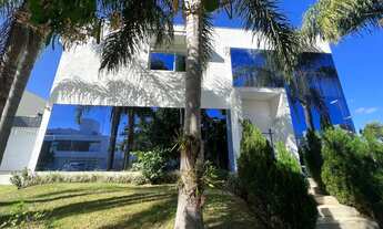 Imagem 2: Casa para aluguel e venda possui 500 metros quadrados com 4 quartos