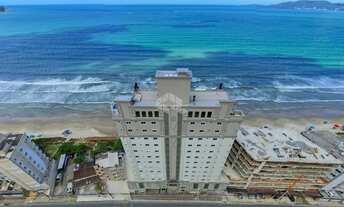 Imagem 3: Apartamento 4 suítes com 3 vagas em Itapema frente mar