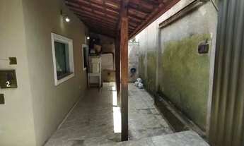 Imagem 2: Casa à Venda com 3 quartos sendo 1 com suíte, 2 vagas de garagem