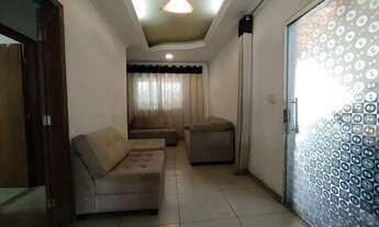 Imagem 3: Casa à Venda com 3 quartos sendo 1 com suíte, 2 vagas de garagem