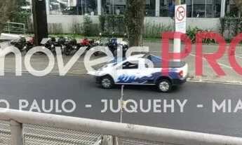 Imagem: Casa comercial de 308m² em rua com grande