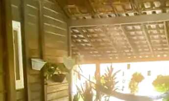 Imagem: Casa à venda em rua pública