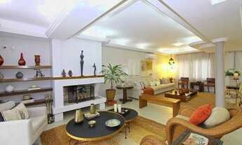 Imagem 4: EXCELENTE CASA COM 4 DORMITÓRIOS, 6 VAGAS DE GARAGEM E VISTA PANORÂMICA