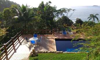 Imagem 5: Ubatuba : Toninhas - Casa de Alto Padrão a venda frente ao mar com 5 Suítes Piscina e Área