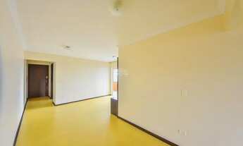 Imagem 3: Apolar Imóveis vende excelente Apartamento no edifício Maria Vitória, bairro Portão