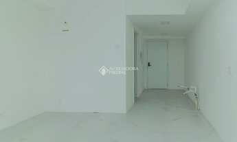 Imagem 4: PORTO ALEGRE - Apartamento Padrão - Partenon