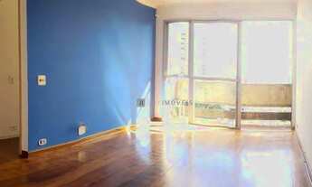 Imagem 3: Apartamento com 2 dormitórios, sala ampla para 2 ambientes, 1 banheiro, 2 vagas de garagem