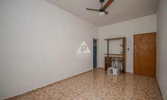 Imagem 2: Privilégio Imóveis vende: Em Botafogo, apartamento de 2 quartos, com 70 m² no 3° andar, de