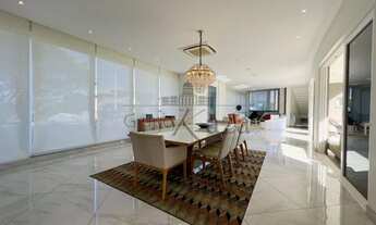 Imagem 6: Casa de condomínio para venda possui 580 metros quadrados com 5 quartos