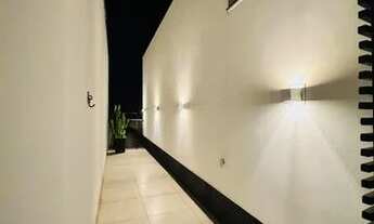 Imagem 6: O terreno possui 250 m², e área construída de 265 m², com 4 vagas sendo 2 cobertas