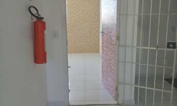 Imagem 7: Apto 1 quarto muito amplo e ventilado no terceiro andar!