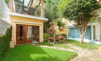 Imagem 7: Casa 3 dormitórios com uma 1 suite, 2 banheiros, terraço, bem iluminada. Próxima ao Shoppi