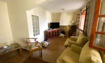 Imagem 5: JULIA)- LINDA CASA!!!!