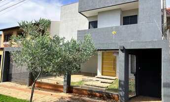 Imagem 2: Casa à venda em Londrina, Universitário, com 3 quartos, com 176.38 m²