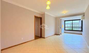 Imagem 5: Apartamento com 3 dormitórios, 1 suíte, churrasqueira e vaga coberta á venda no Bairro Flo