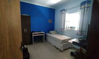 Imagem 6: Casa à Venda com 3 quartos sendo 1 com suíte, 2 vagas de garagem