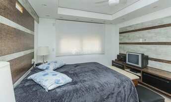 Imagem 5: Imóvel para aluguel possui 303 metros quadrados com 4 quartos em Petrópolis - Porto Alegre