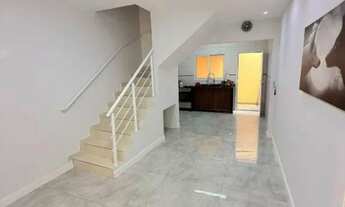 Imagem 2: Casa de Condomínio com Churrasqueira e Piscina no Maracanã! - Cód: ACT3369