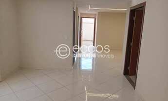 Imagem 12: Casa para aluguel, 4 quartos, 2 suítes, 2 vagas, Jardim das Palmeiras - Uberlândia/MG