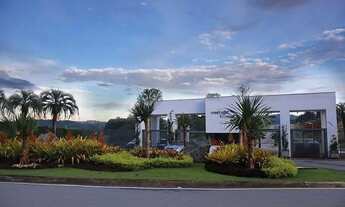 Imagem 3: Cond. Vintage - Moderna, rua tranquila, 4 suítes (1 no térreo), piscina!